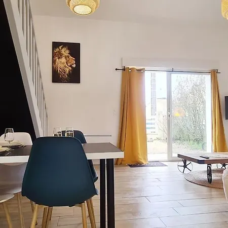 Ferienwohnung Le Lion D'Or Bessines Exterior foto